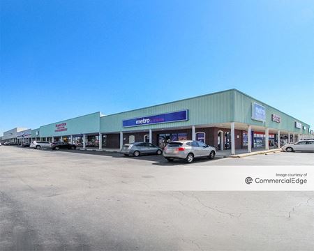 Photo of commercial space at 7027 State Road 52 in Hudson