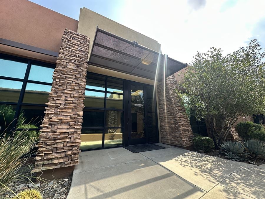 Aquila McDowell Mountain
