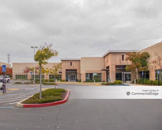 Parkway Corporate Plaza - 1640 East Roseville Pkwy