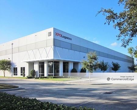 Photo of commercial space at 2351 Investors Row in Orlando