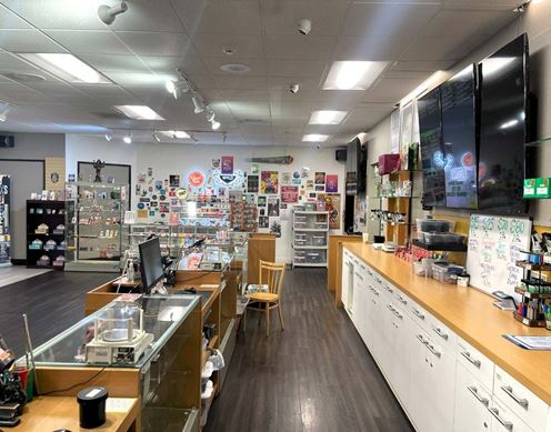High Cash Flow Business with Drive-Thru Property on .81 AC