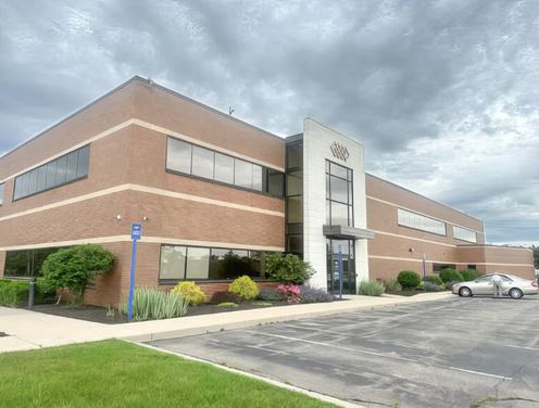 ±31,476 SF Turnkey Corporate Office ±2.83 AC