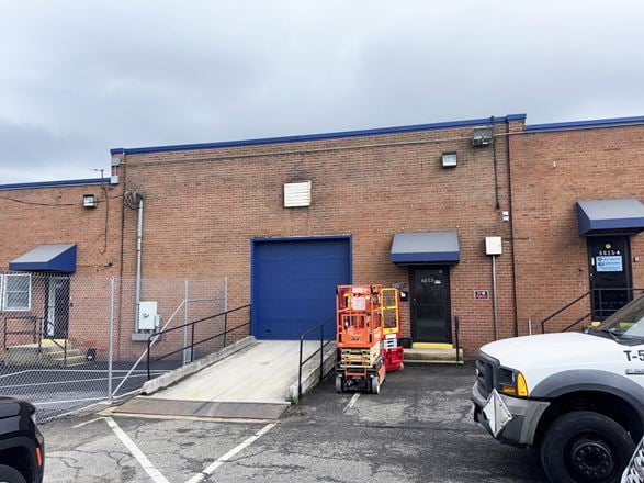 6619-6631 Iron Place