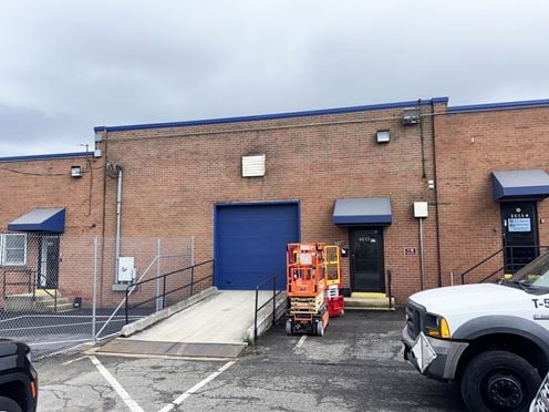 6619-6631 Iron Place