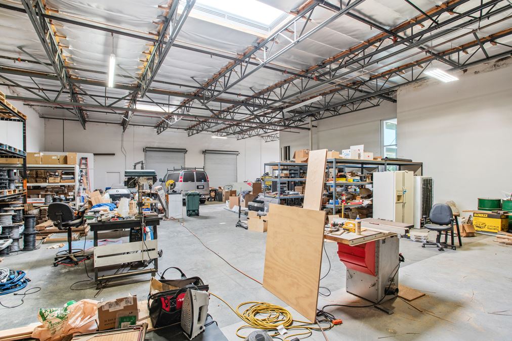 2355 La Mirada Dr