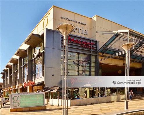 Sherman Oaks Galleria - Courtyard, Garden & Atrium Office Buildings & Shopping Mall