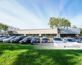 535 Oakmead Pkwy