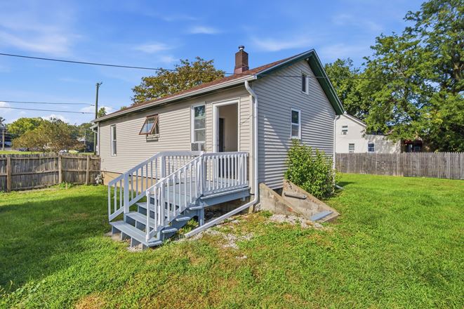 162 Woodlawn Ave