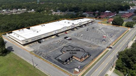 Photo of commercial space at 850 College Street in Eastman