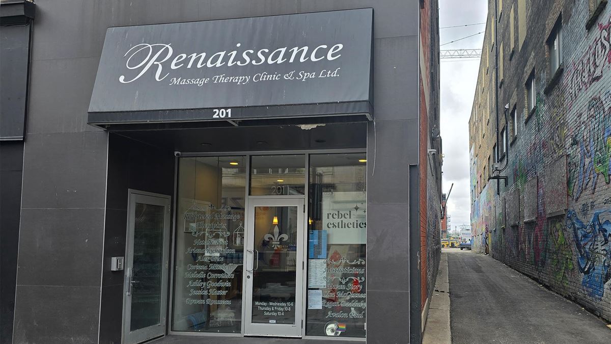 201 Dundas Street