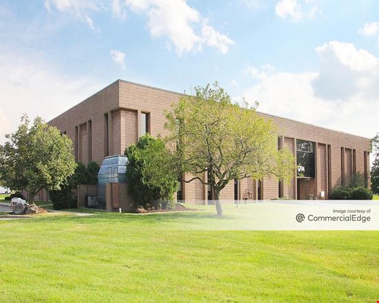 Widewaters Office Park - 5794 Widewaters Pkwy