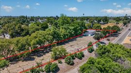 ±1,248 SF Freestanding Building + Paved/ Fenced Yard Storage Opportunity Near CA-99