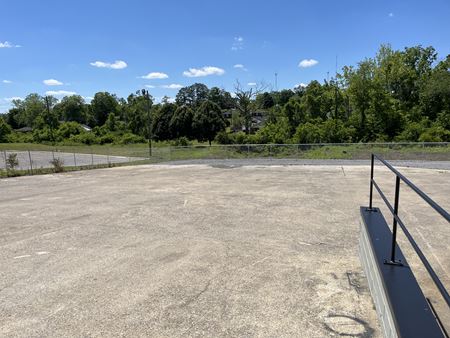 Other space for Rent at 3844 Dickerson Pike in Nashville