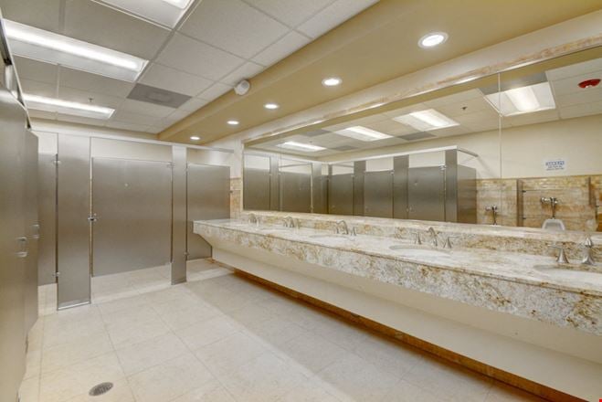Avion Corporate Center