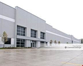 901-939 E Park Avenue