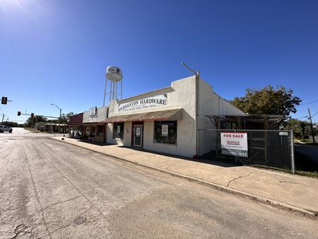 Photo of commercial space at 1308 Simmons Ave in Jourdanton