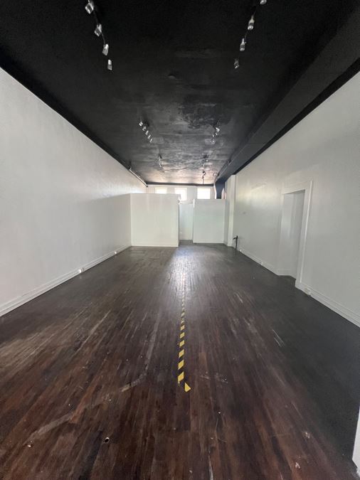 For Lease | Prime Retail Storefront | South Side