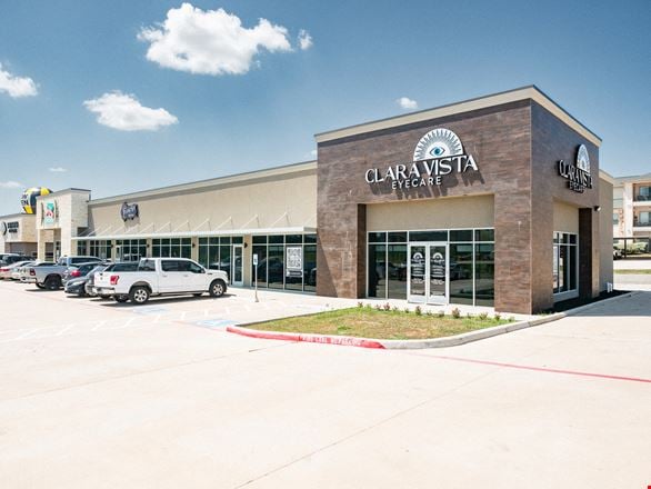 Plaza at Lake Conroe