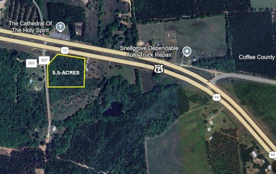 5.5-acre corner lot on Hwy. 84 and CR. 507