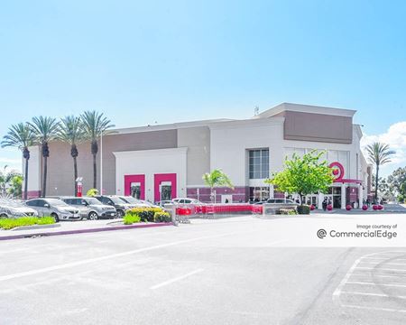 Retail space for Rent at 141 Lakewood Center Mall in Lakewood