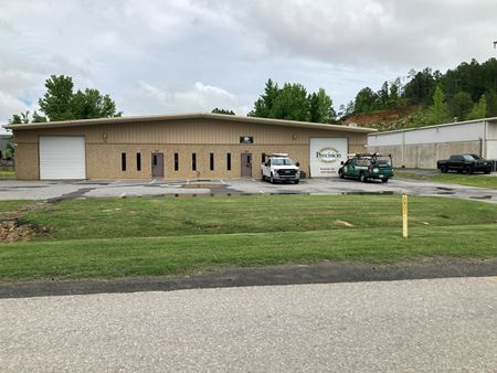 Industrial space for Rent at 9629 & 9631 Rowlett Lane in North Little Rock