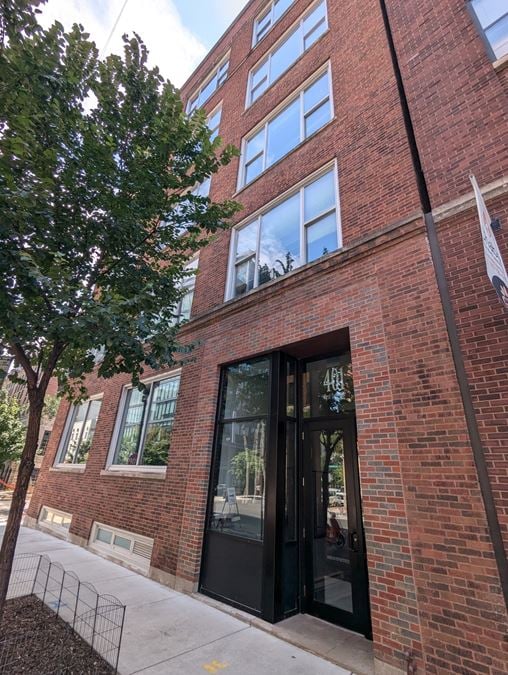 River North Executive Loft | Full Floor Opportunity