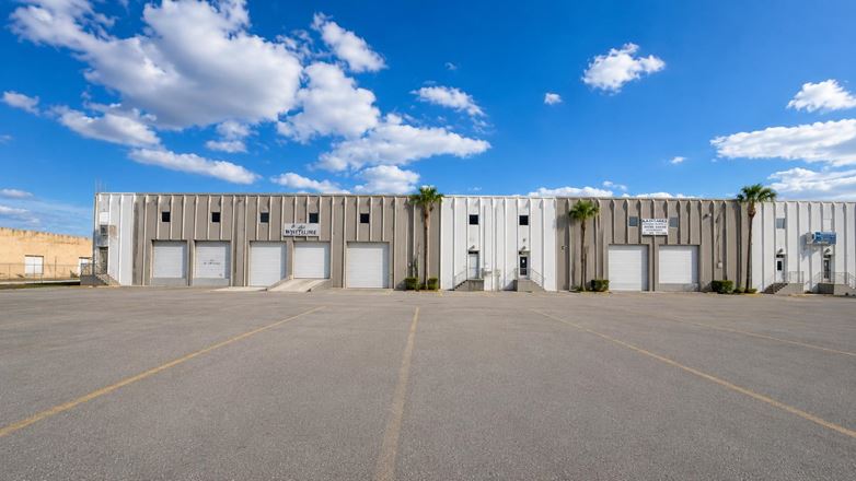 Medley Commerce Center