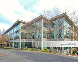 Yarrow Bay Plaza