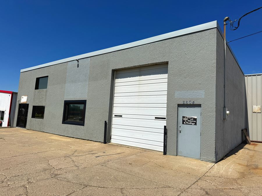 2804 Memorial Highway