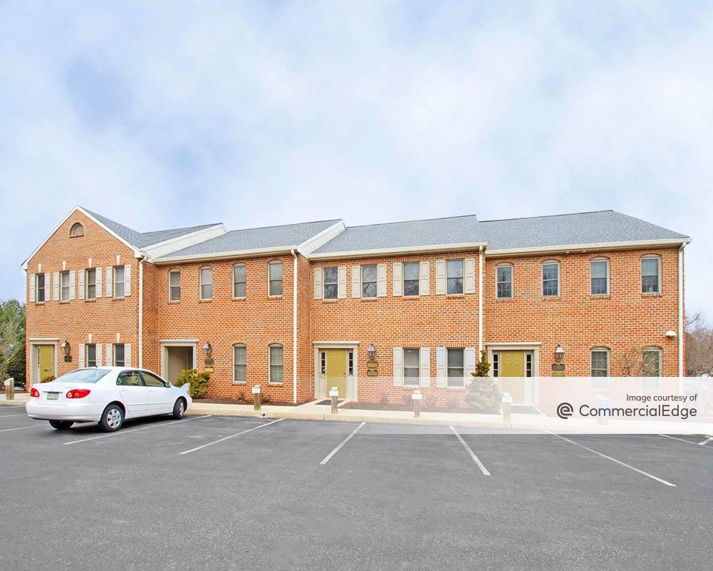 1525 Oregon Pike, Lancaster, PA 