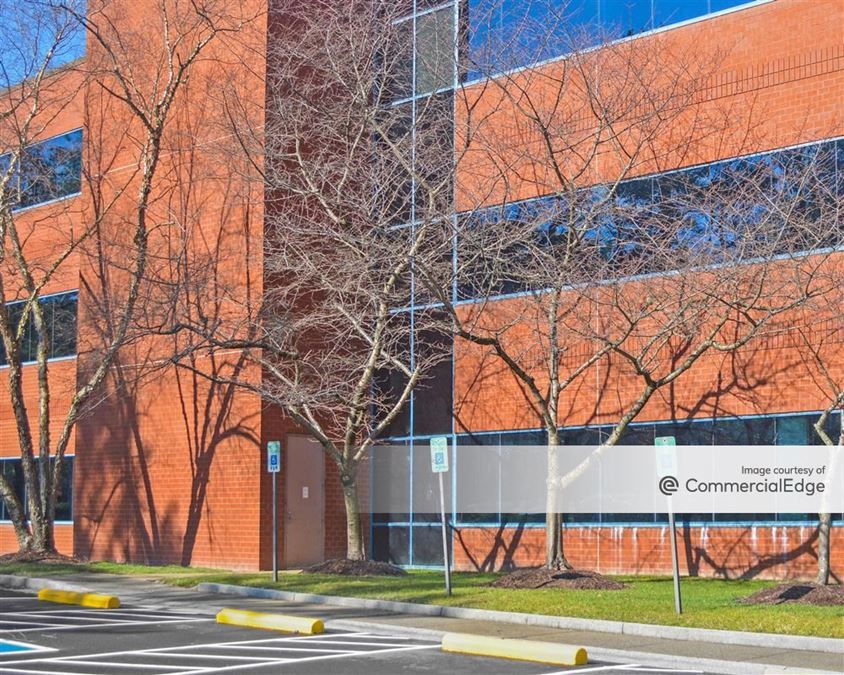 Innsbrook Corporate Center 4300 Cox Road 4300 Cox Road Office