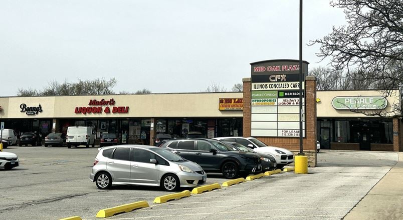 Mid Oak Plaza