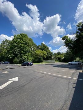 Exceptional Washington Crossing Retail Space