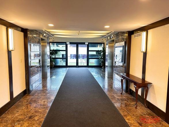 HARBOURVIEW ON THE BAY 25  W CEDAR ST