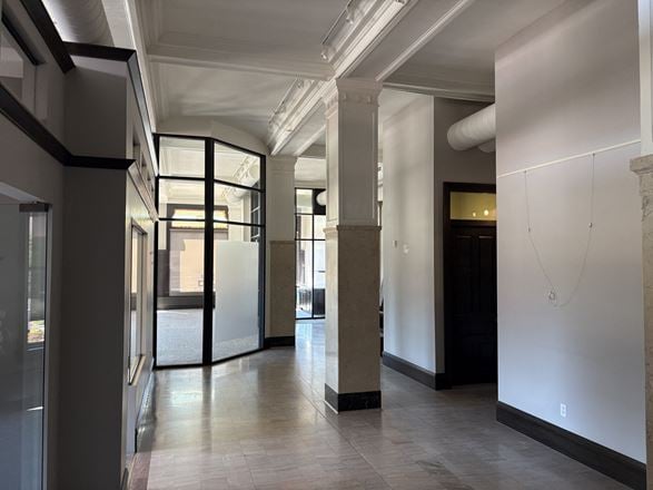 501 Building - LEASE
