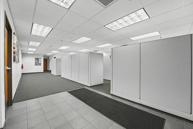 2400 Marilyn Lane