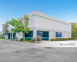 Calle Plano Business Center