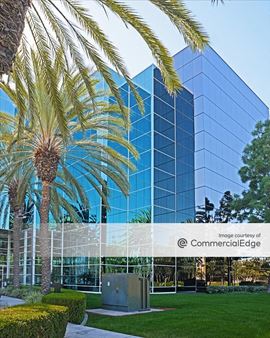 Metro Pointe Business Center - 949 South Coast