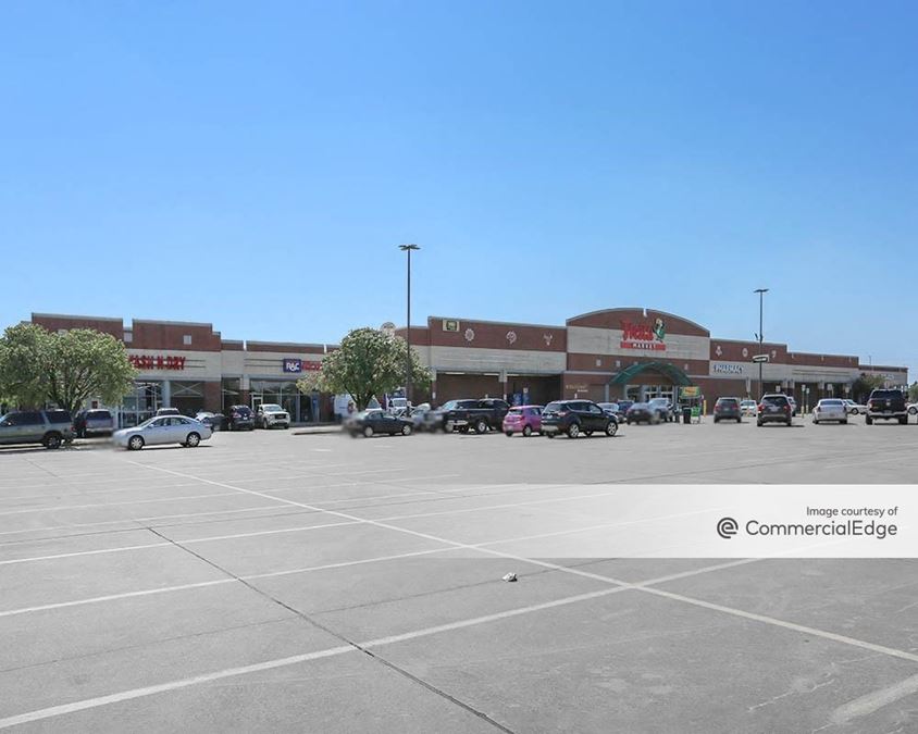 1450 West Pleasant Run Road, Lancaster, TX 75146