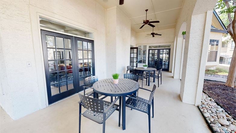 Apt CoWork - at Stonebriar of Frisco