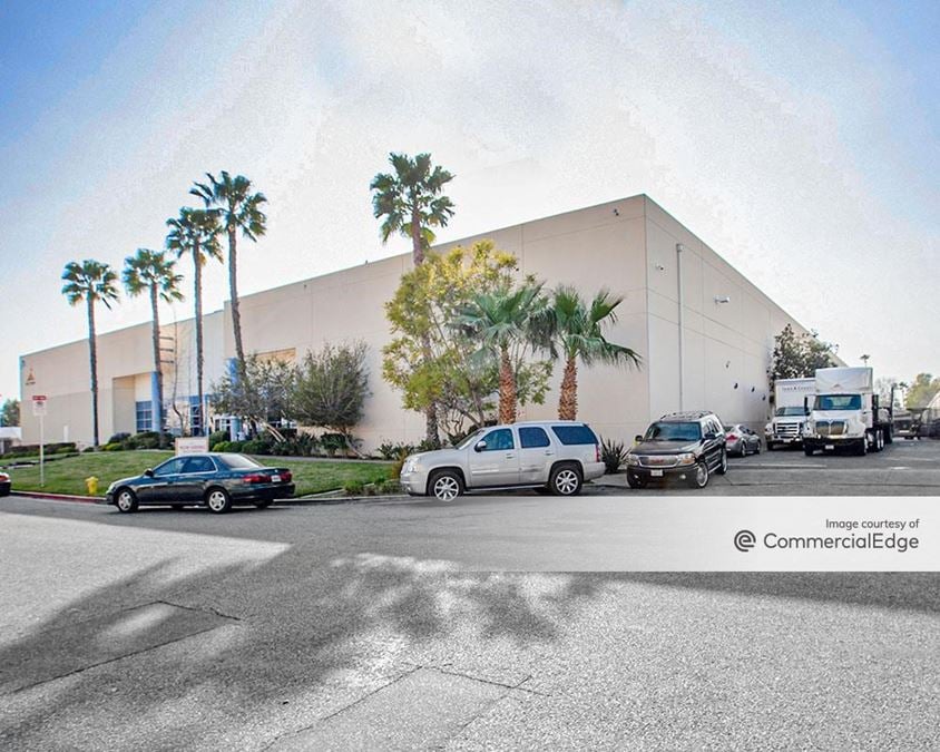 Van Nuys Airport Business Park - 7725 Airport Business Pkwy