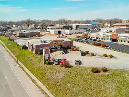 3,588 SF Freestanding Restaurant for Sale on Chestnut Expressway and Campbell - Springfield