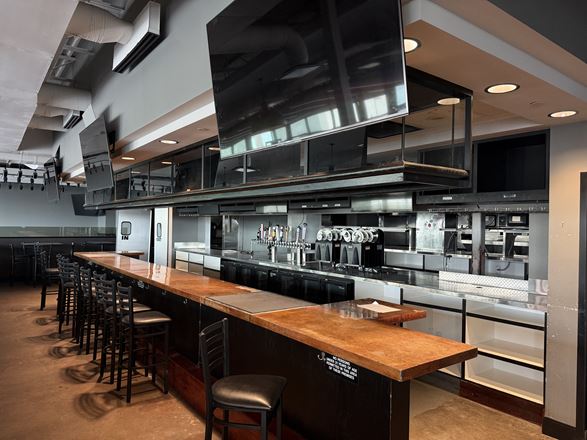 201 E 2nd St - Mixed Use