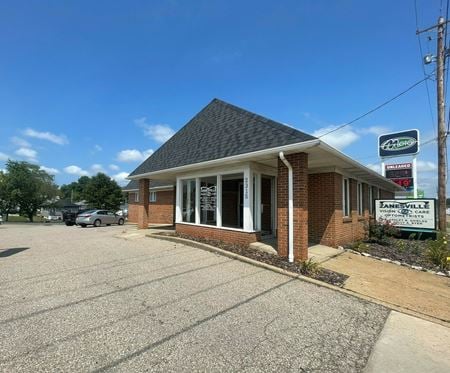 Photo of commercial space at 2315 Maple Avenue in Zanesville