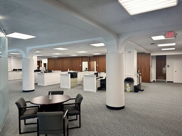 1 Dearborn Sq