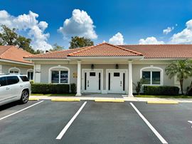 SUPER WELL LOCATED OFFICE SUITE ON UNIVERSITY PKWY.