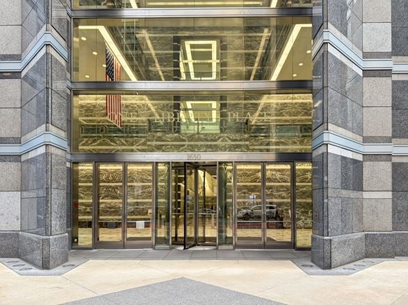 PA, Philadelphia - One Liberty Place