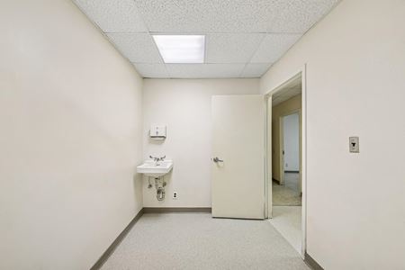 R06-LL1  Space Photo Gallery 5