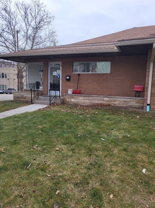 401 W. Ionia #1