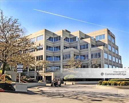 Newport Corporate Center - Newport Terrace - Bellevue